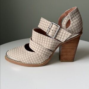 Jeffrey Campbell Handmade Ibiza Bethany Block Heel  Leather Sandal Toe Cap